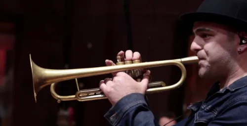 Nicolas Gardel & The Headbangers Big Band - Give us the strength [Clip Officiel]
